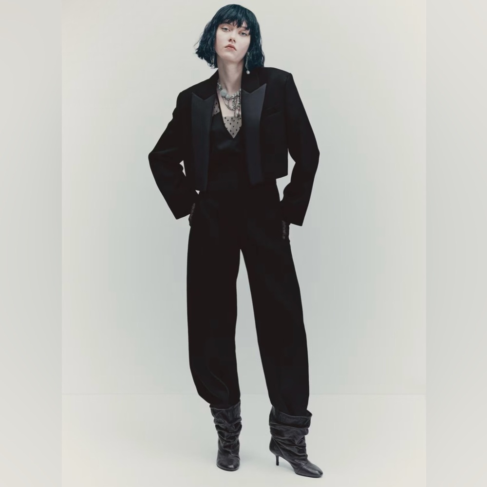 H&M STUDIO COLLECTION
SLIT-DETAIL WOOL PANTS
Black
